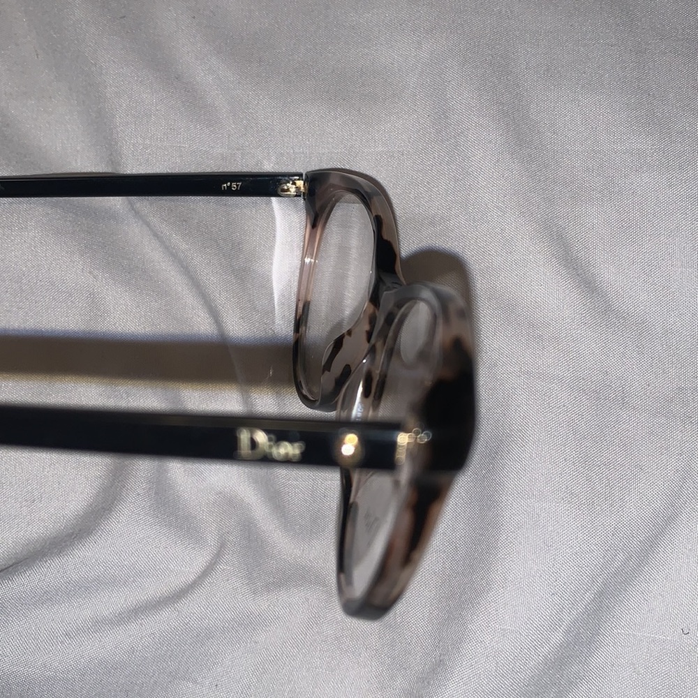 Dior Women’s Glasses. No prescription! - Picture 5 of 8